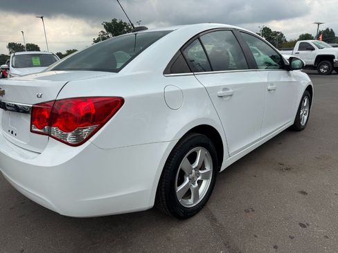 Used 2016 Chevrolet Cruze LT FWD image 11