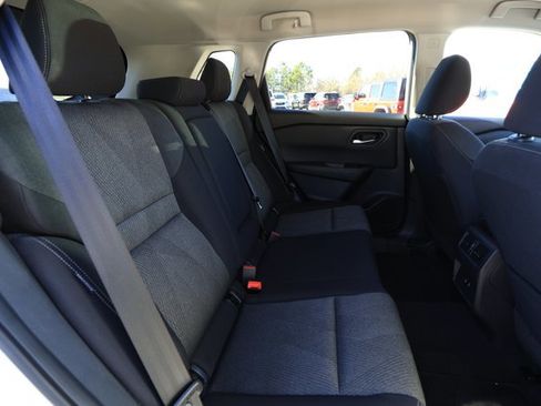 Used 2024 Nissan Rogue SV image 26