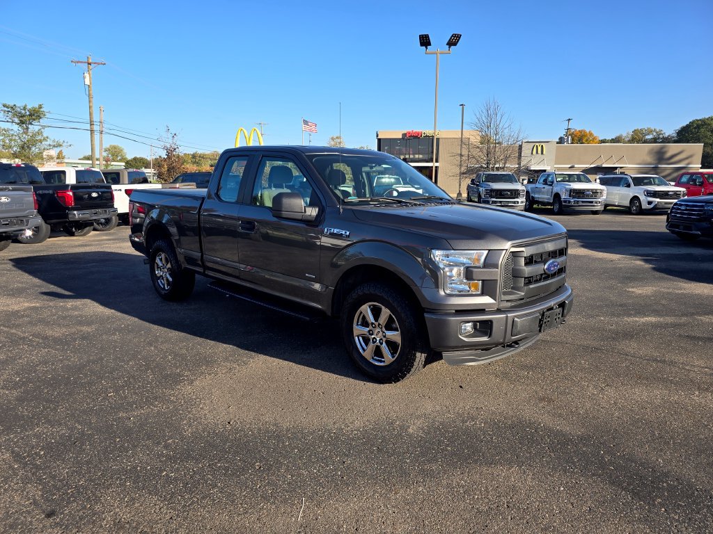 Used 2016 Ford F150 XL w/ Equipment Group 101A Mid AWD/4WD image 7