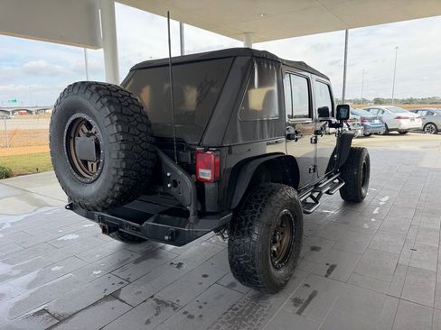 Used 2017 Jeep Wrangler Unlimited Sport image 6