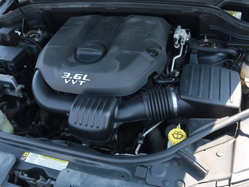 Used 2012 Jeep Grand Cherokee Laredo w/ Laredo E Group AWD/4WD image 42