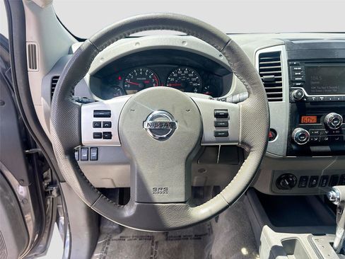 Used 2016 Nissan Frontier SV w/ SV Value Truck Package AWD/4WD image 11