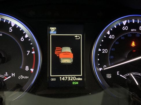 Used 2018 Toyota Highlander XLE image 9