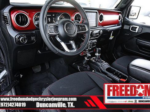 Used 2023 Jeep Gladiator Rubicon AWD/4WD image 10