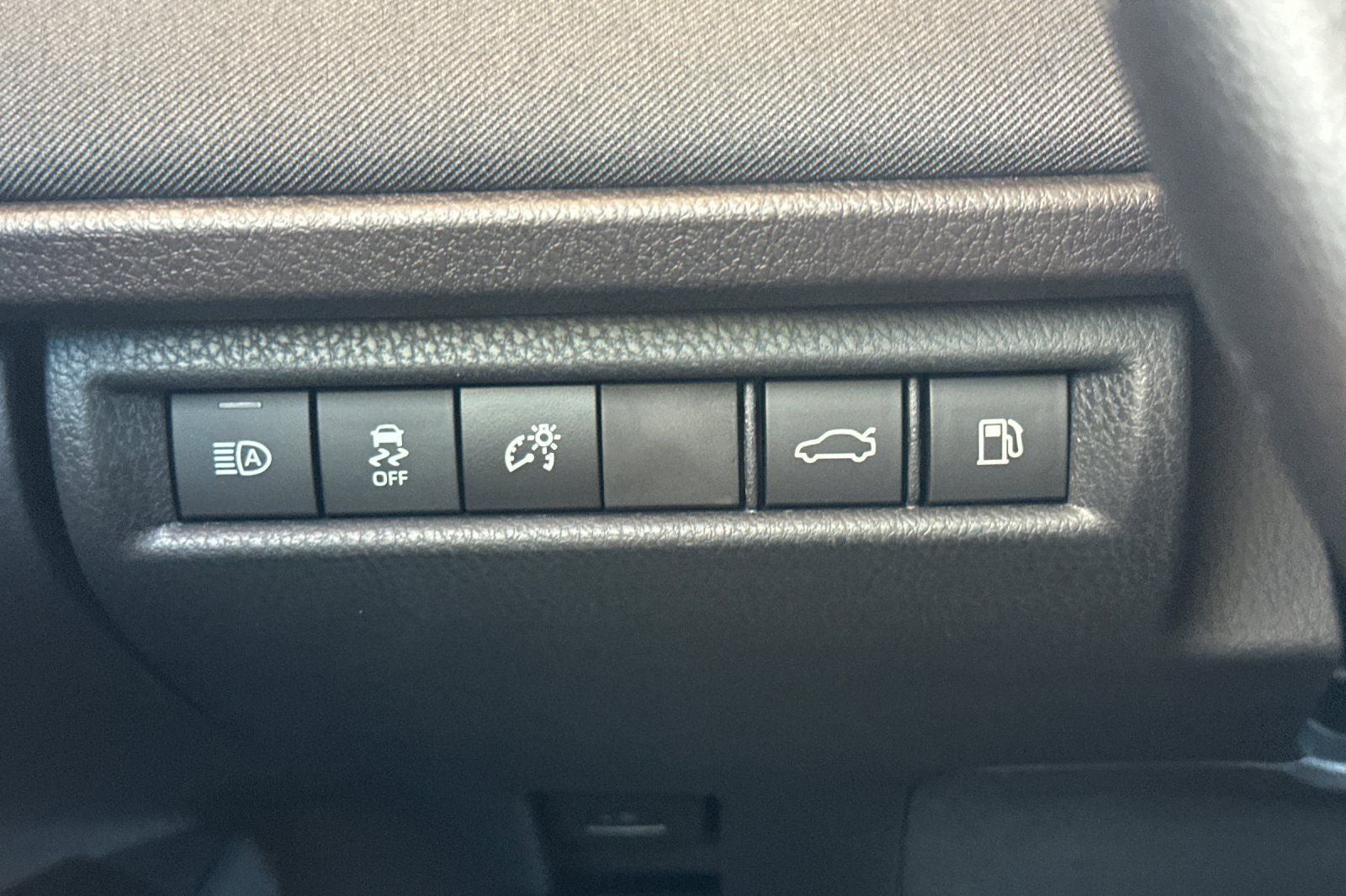New 2026 Toyota Camry LE w/ Convenience Package FWD image 26