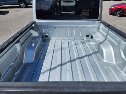 Used 2022 Jeep Gladiator Rubicon w/ Cold Weather Group AWD/4WD image 5