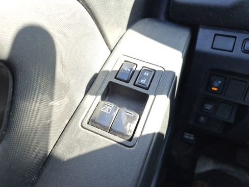 Used 2024 Nissan Frontier S w/ Technology Package image 12