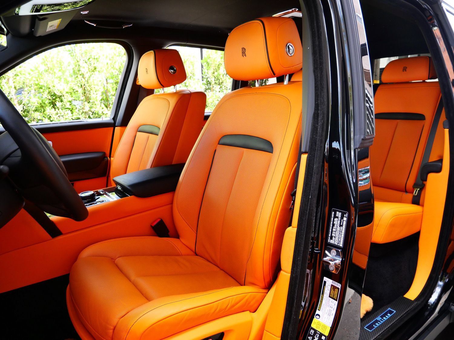 Certified 2023 Rolls-Royce Cullinan Black Badge w/ Dark Exterior Package AWD/4WD image 27