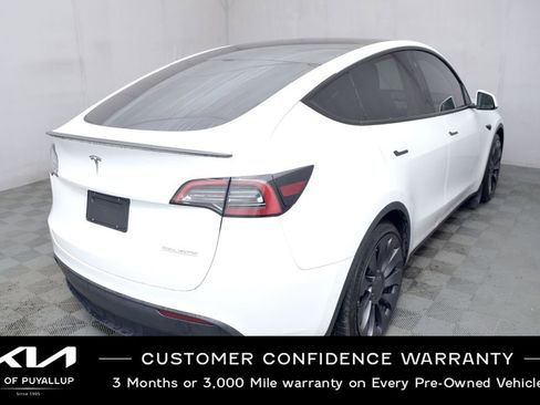 Used 2022 Tesla Model Y Performance image 5