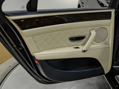 Used 2018 Bentley Flying Spur W12 AWD/4WD image 55