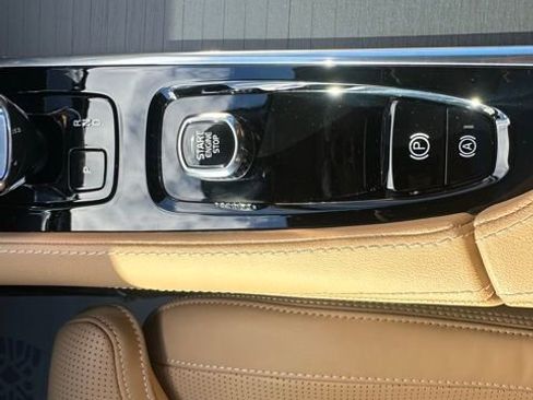 Used 2025 Volvo XC90 B6 Ultra w/ Protection Package image 52