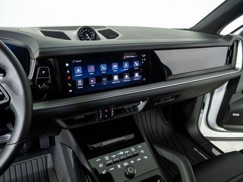 New 2026 Porsche Cayenne AWD/4WD image 13