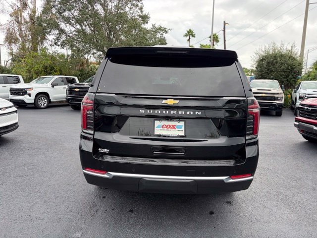 Certified 2025 Chevrolet Suburban LS w/ LPO, Dark Essentials Package RWD image 5