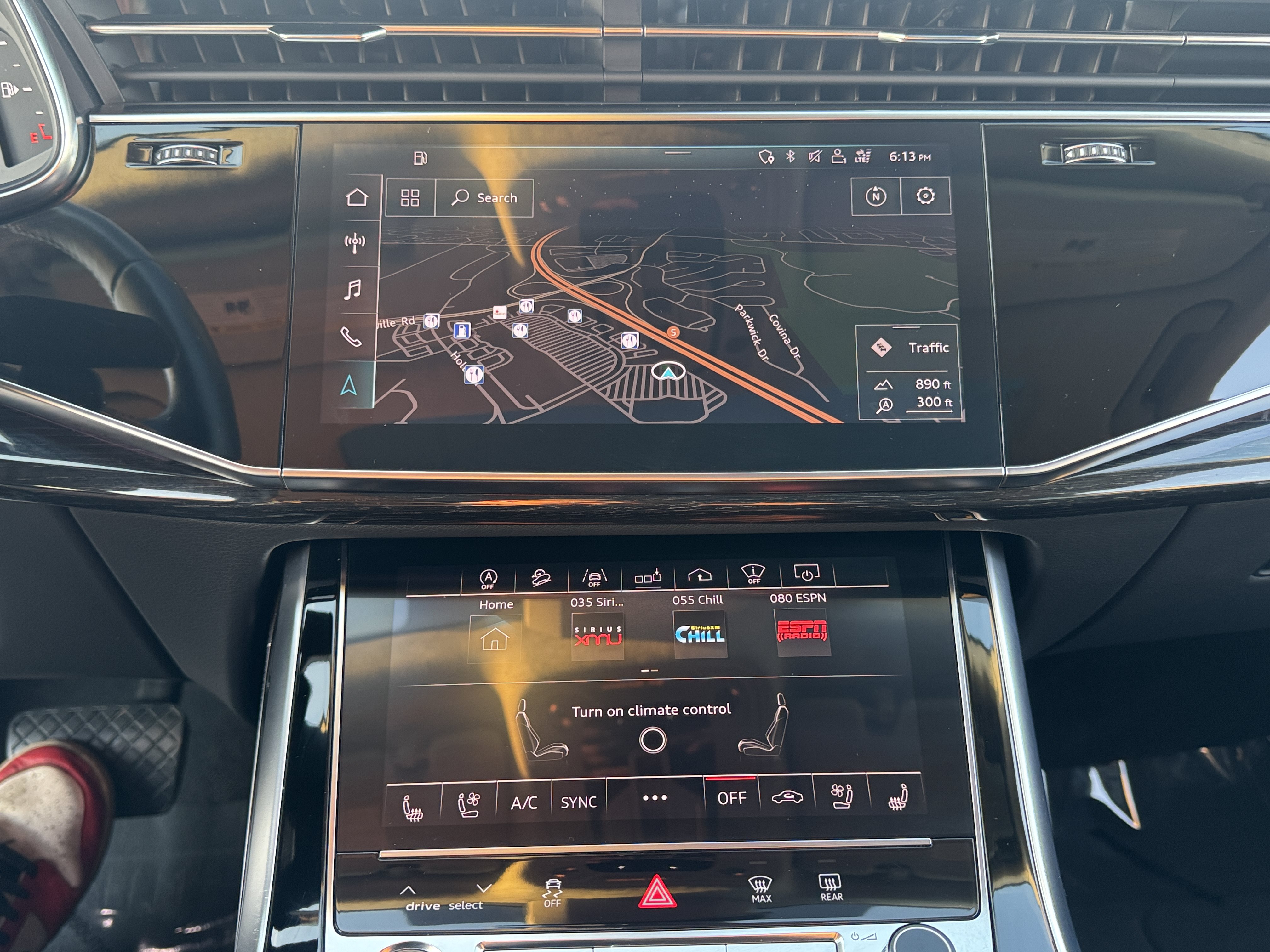 Used 2019 Audi Q8 Prestige w/ Luxury Package AWD/4WD image 21
