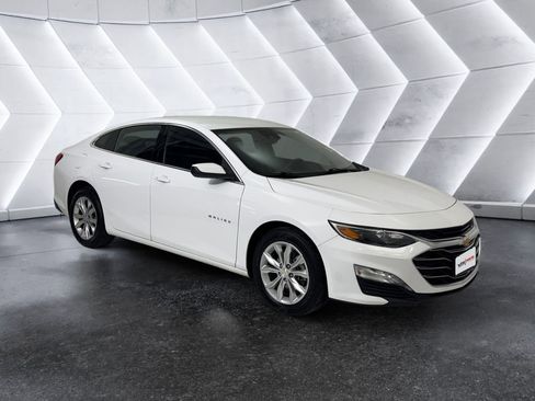 Used 2024 Chevrolet Malibu LT image 1