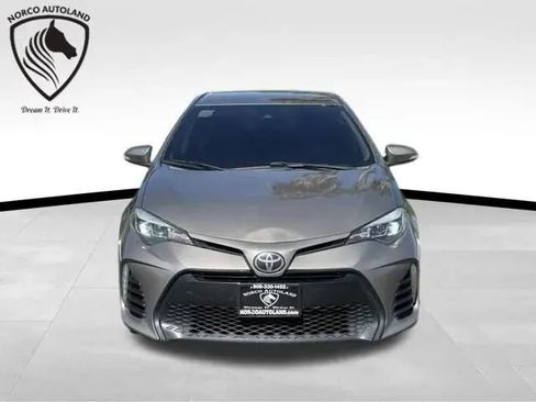 Used 2018 Toyota Corolla SE w/ Protection Package FWD image 2
