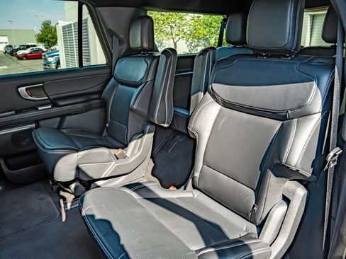 Used 2025 Ford Expedition Max Platinum w/ Stealth Appearance Package AWD/4WD image 44