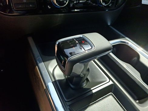 New 2026 GMC Sierra 1500 SLT w/ SLT Premium Plus Package image 11