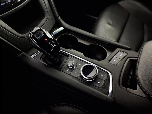 Used 2024 Cadillac XT5 Premium Luxury image 22