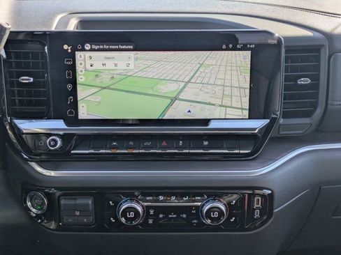 Used 2025 GMC Sierra 1500 SLT image 16