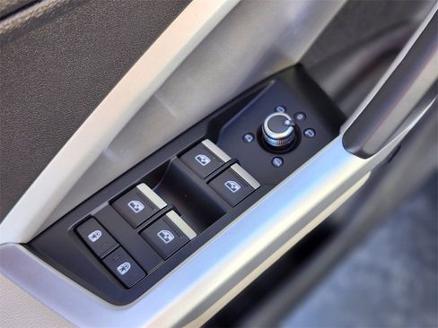 Used 2024 Audi Q3 2.0T Premium Plus image 15