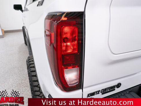 Used 2023 GMC Sierra 1500 Elevation w/ Elevation Premium Package AWD/4WD image 9