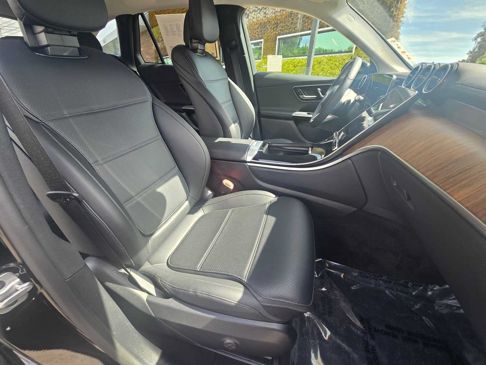 Certified 2025 Mercedes-Benz GLC 350e 4MATIC image 10