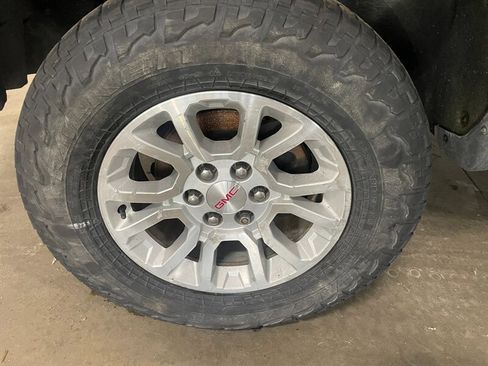 Used 2014 GMC Sierra 1500 SLE image 25