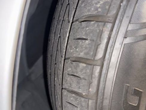 Used 2011 Toyota Camry LE image 19