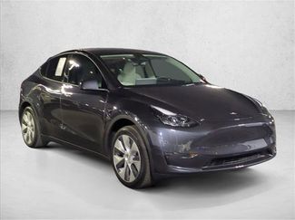 Used 2024 Tesla Model Y 2WD video 3
