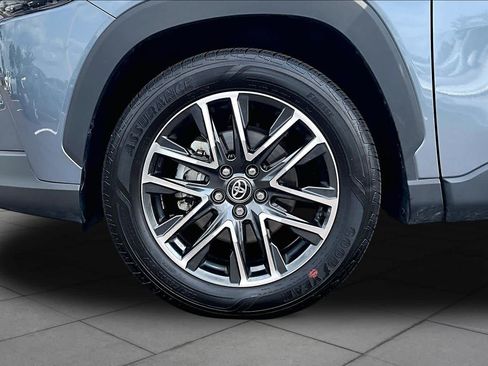 Certified 2026 Toyota Corolla Cross XLE FWD image 11