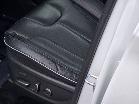 Used 2024 Hyundai Palisade Limited AWD/4WD image 36