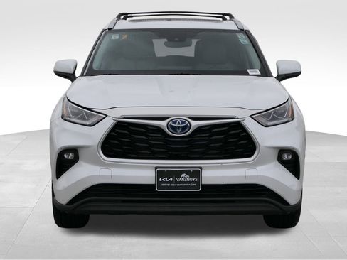 Used 2022 Toyota Highlander Bronze Edition image 8