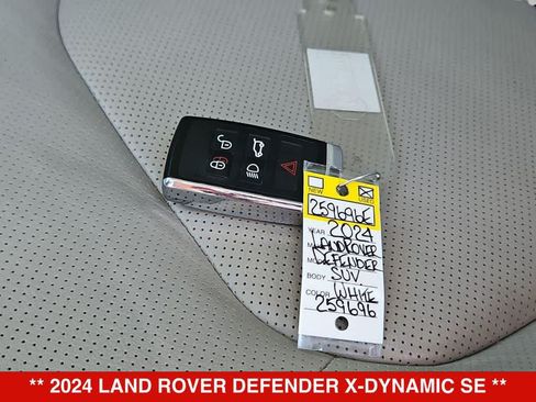 Used 2024 Land Rover Defender 130 X-Dynamic SE AWD/4WD image 35