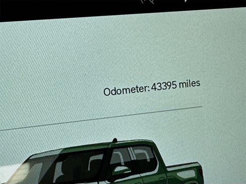 Used 2022 Rivian R1T Launch Edition image 11