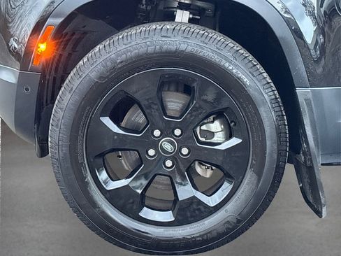 Used 2023 Land Rover Defender 90 S image 12