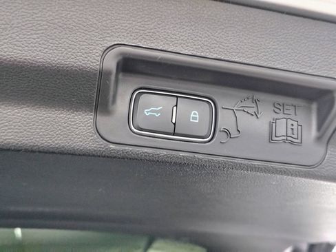 Used 2020 Ford Explorer ST image 20