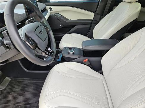 Used 2024 Ford Mustang Mach-E Premium image 15