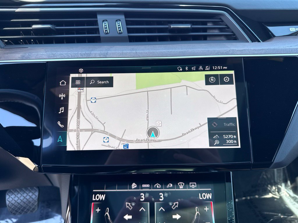 Used 2022 Audi e-tron Prestige AWD/4WD image 19