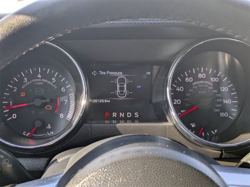 Used 2015 Ford Mustang Coupe image 29