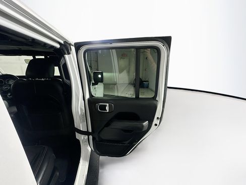 Used 2022 Jeep Wrangler Sahara w/ Cold Weather Group image 29