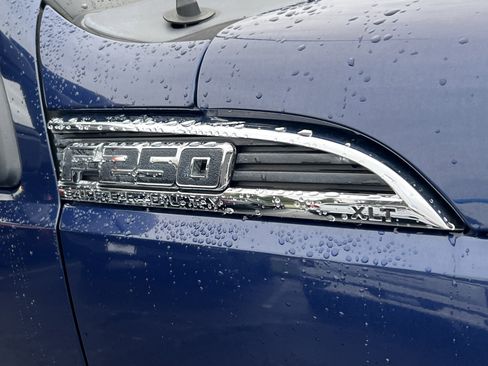 Used 2012 Ford F250 XLT w/ XLT Value Pkg image 9