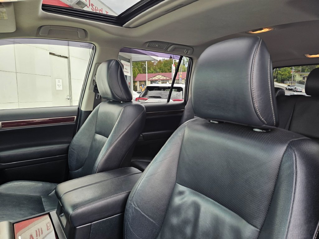 Used 2015 Lexus GX 460 w/ Premium Package AWD/4WD image 20