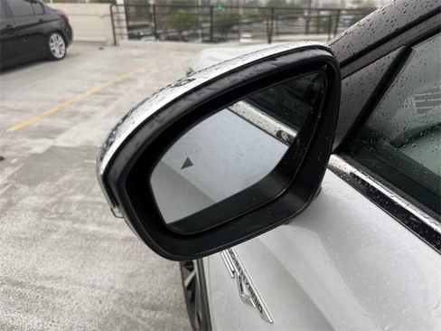 New 2025 Mitsubishi Outlander SEL image 33