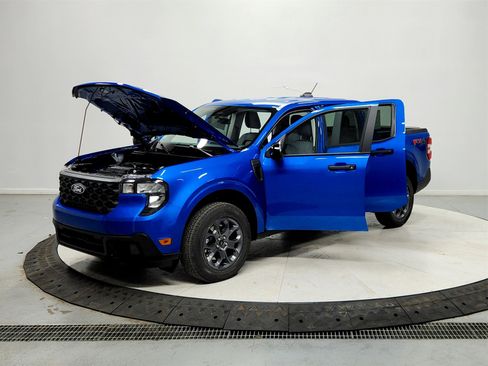 New 2025 Ford Maverick XLT w/ XLT Luxury Package image 11