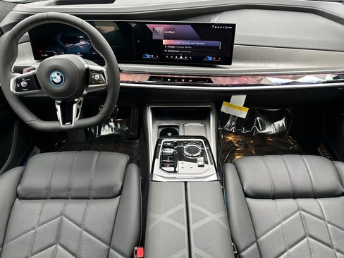 New 2026 BMW i7 xDrive60 image 10