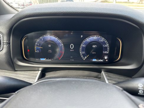 New 2024 Jeep Wagoneer Series III w/ Rear Seat Video Group 1 image 31