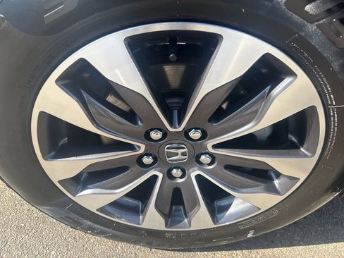 Used 2024 Honda Odyssey EX-L image 38