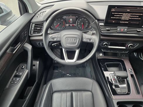 Used 2023 Audi Q5 2.0T Premium w/ Convenience Package AWD/4WD image 14