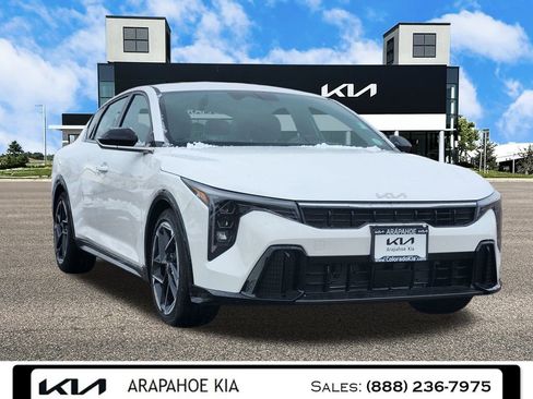 New 2025 Kia K4 GT-Line image 2